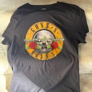 Guns N Roses T-Shirt - LARGE